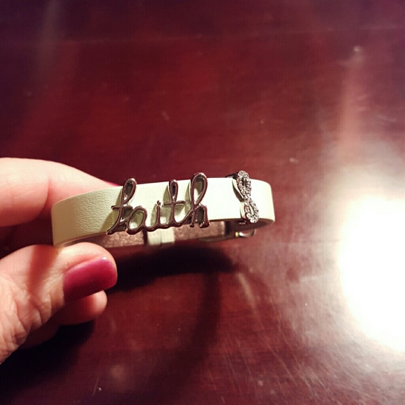 Keep collective bracelet with charms