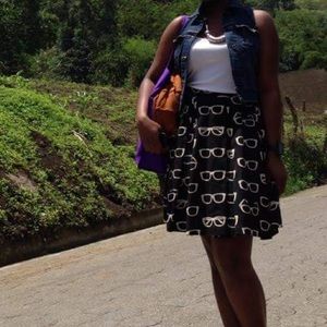 Novelty print black and white skirt