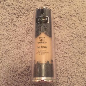 Kat Von D Lock-It Tattoo Foundation