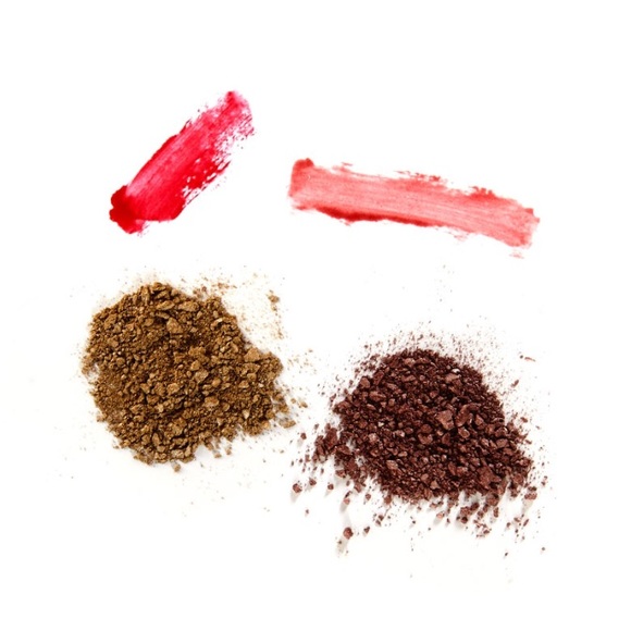 Lip Gloss and Eye Shadow Bundle - Picture 2 of 4