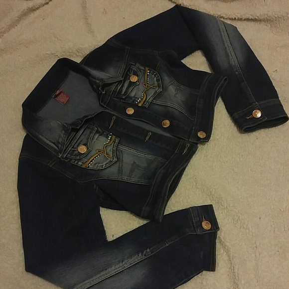 Jean jacket. Size M.