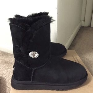 UGG Bailey Button Bling