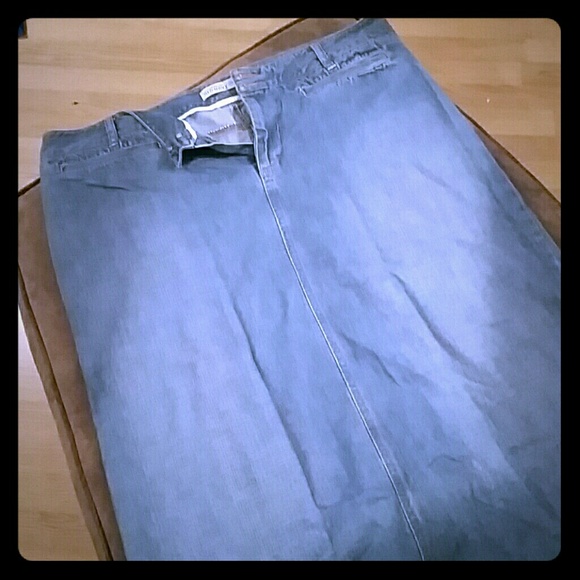 *FINAL SALE* Long denim skirt