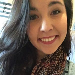 Meet your Posher, Caroline