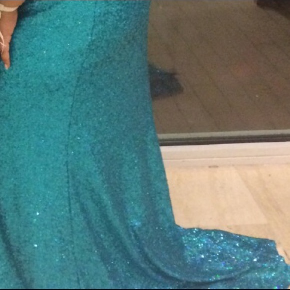 Prom dress - Picture 6 of 9