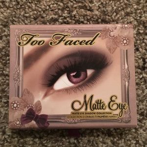 PRICE DROP💕💕 TOO FACED MATTE EYE