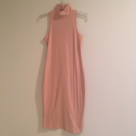 🆑 Last One❣️Blush sleeveless midi dress - Picture 3 of 4