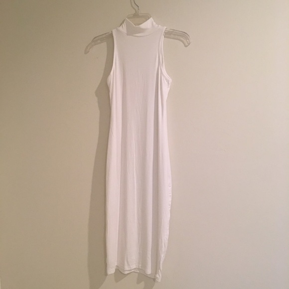 🆑 White sleeveless textured midi dress - Picture 3 of 3