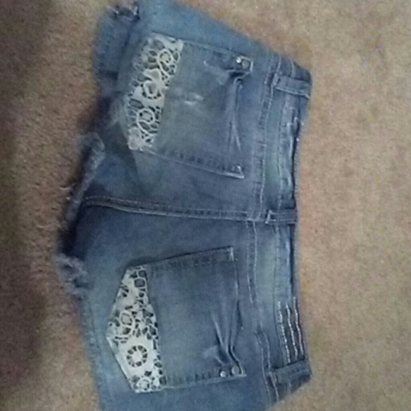 Lace jean shorts - Picture 2 of 2