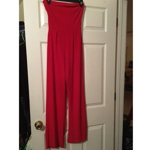 Red jumpsuit❤️❤️