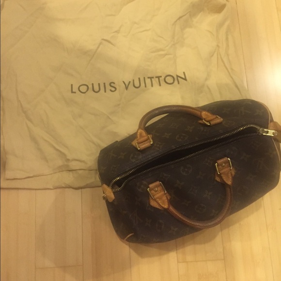 Louis Vuitton Speedy 30
