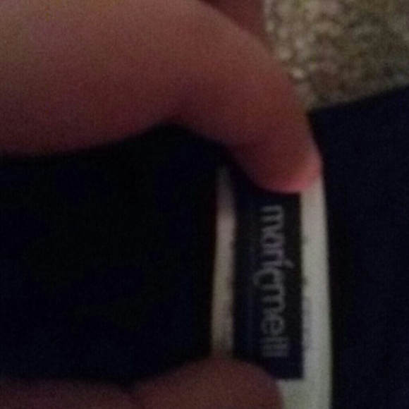 Black top - Picture 3 of 3