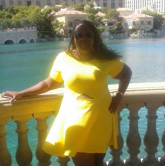 Meet your Posher, Latoya - Picture 3 of 3