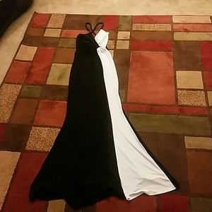 Black and white body con dress