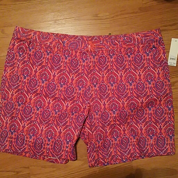 Brand new choral shorts with design