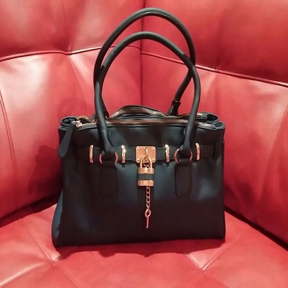 Aldo Handbags - Genuine Aldo Forest Purse