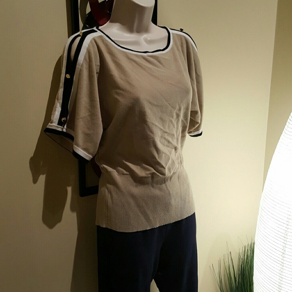 Pretty cut out shoulder top