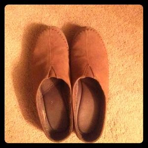 Skechers suede clogs!