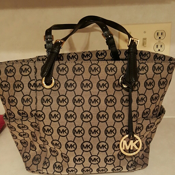 MK Tote