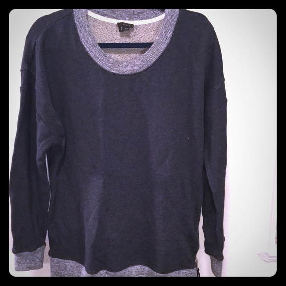Theory sweatshirt