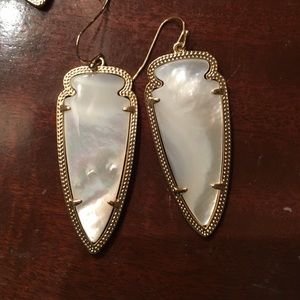 Kendra Scott white pearl