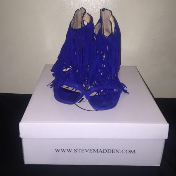 Steve Madden "Fringely" - Picture 3 of 3