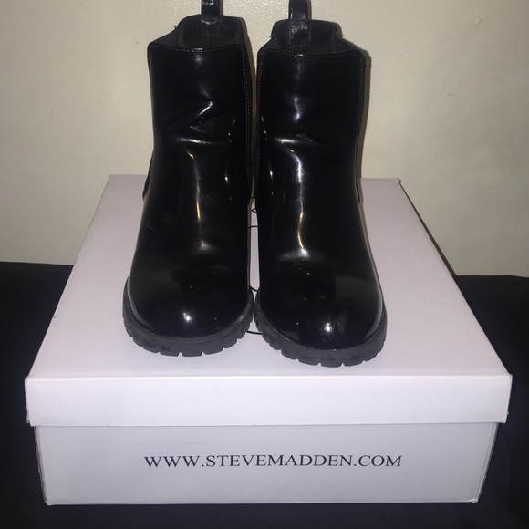 Steve Madden "Lyon"