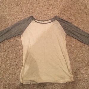 White/gray basketball tee