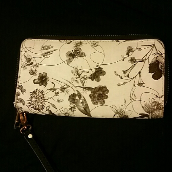 Wallet - Picture 2 of 3