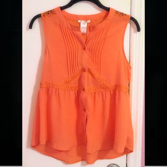 Peach lace blouse - Picture 1 of 2