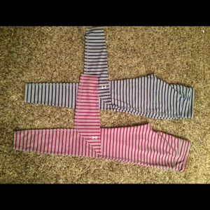 2 pairs of Under Armour leggings