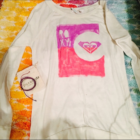 Roxy long sleeved shirt and pura vida bracelet