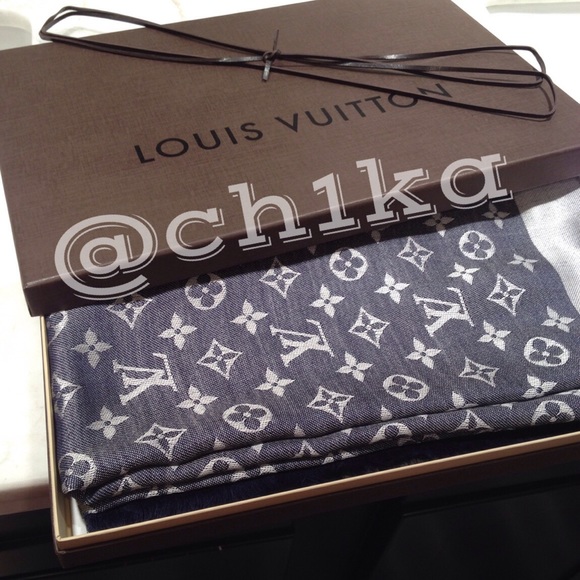 New - 💯% Authentic Louis Vuitton Scarf - Picture 2 of 4