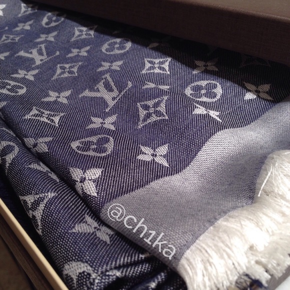 New - 💯% Authentic Louis Vuitton Scarf - Picture 3 of 4