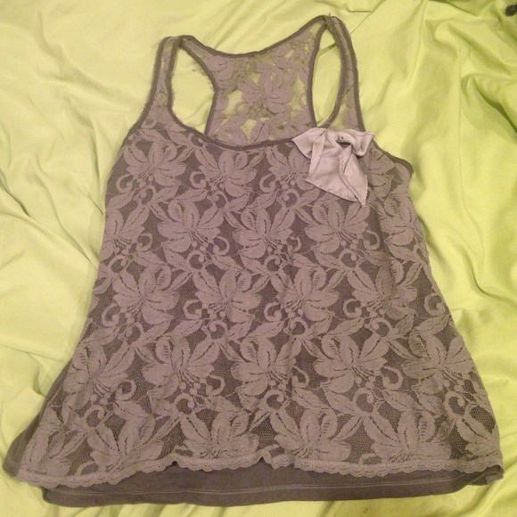 ☀️HOLLISTER tank with bow! - Picture 1 of 4