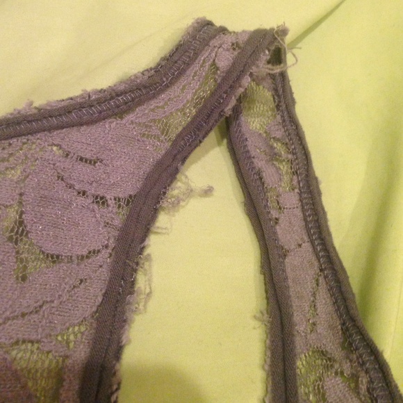 ☀️HOLLISTER tank with bow! - Picture 4 of 4