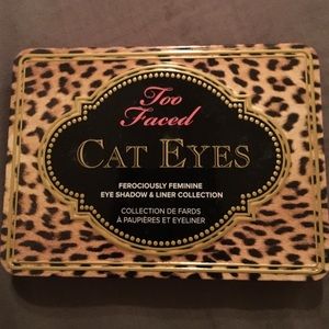 Too faced cat eyes eye shadow palette