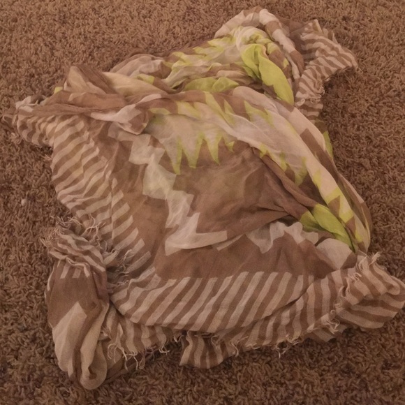 Aztec scarf - Picture 2 of 2