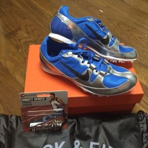 BRAND NEW Nike track shoes size 7.5