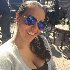 Meet your Posher, Annelys