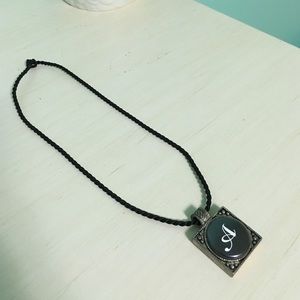 Magnetic necklace
