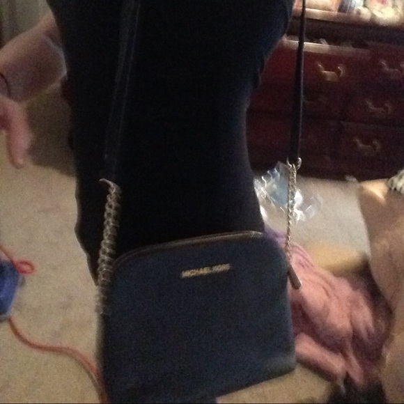 Sold - Picture 3 of 4