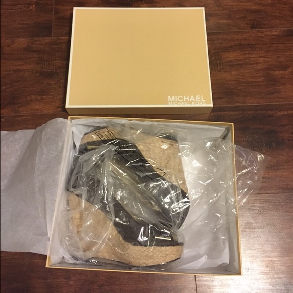 SOLD! - Picture 3 of 3