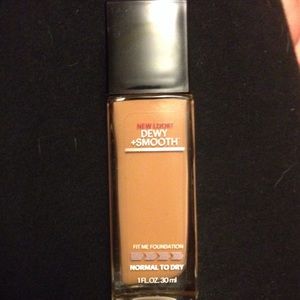 Maybelline New York Fit Me Foundation