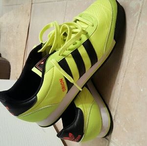 Adidas mens neon shoes size 10.5 like new