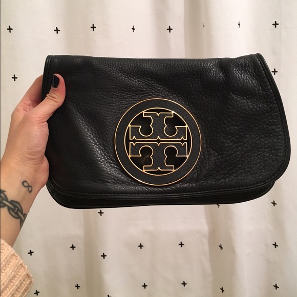 Tory Burch Handbags - Authentic Tory Burch Reva Leather clutch
