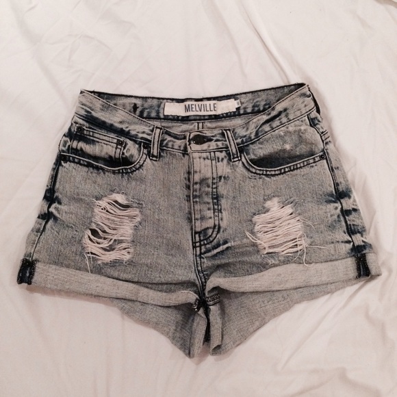 Brandy Melville Pants - Brandy Melville high waisted denim shorts