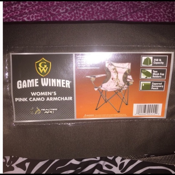 NWT Pink Camo armchair Realtree APC "OBO"