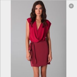 ⚡️flash sale! ⚡️NWOT. 100% silk DVF Dress.