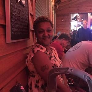 Meet your Posher, Debra